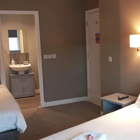 The Skye Bridge Hotel كيل أوف لوكالش المظهر الخارجي الصورة